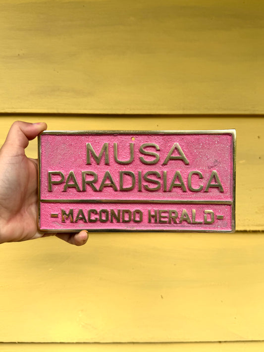 PLACA MUSA/GOLD